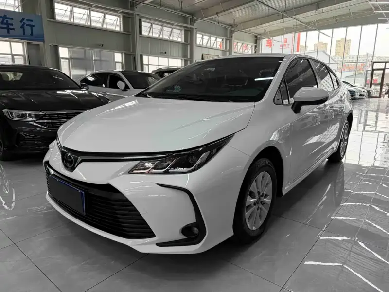 Toyota Corolla, 2022 — фото 1