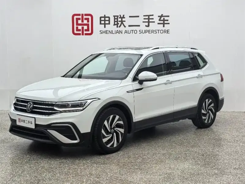 Volkswagen Tiguan L, 2023 — фото 1
