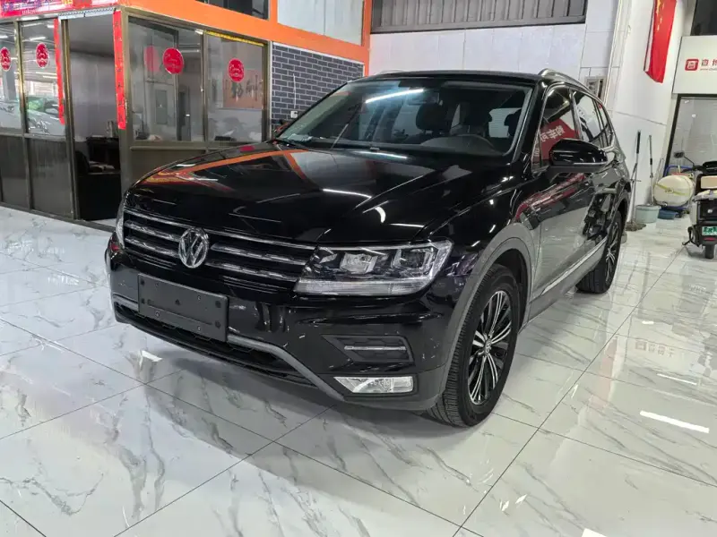 Volkswagen Tiguan L, 2019 — фото 1
