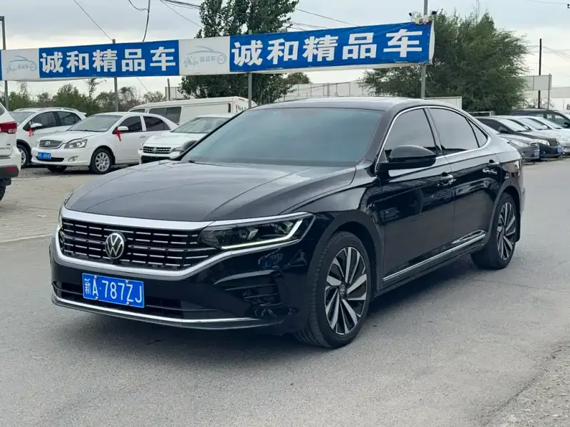 Volkswagen Passat, 2022