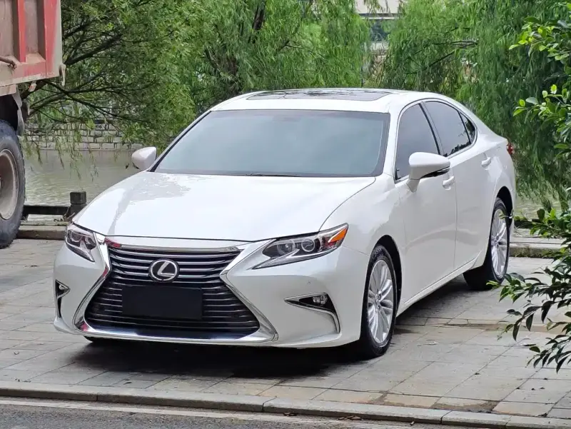 Lexus ES, 2017 — фото 1