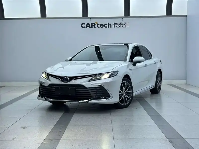 Toyota Camry, 2023