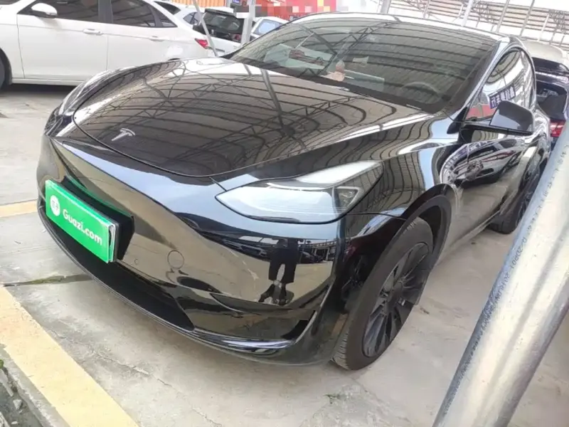 Tesla Model Y, 2023