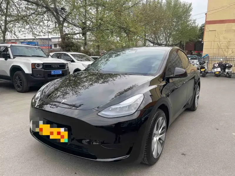 Tesla Model Y, 2023