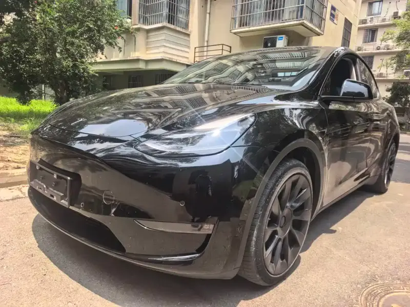 Tesla Model Y, 2022