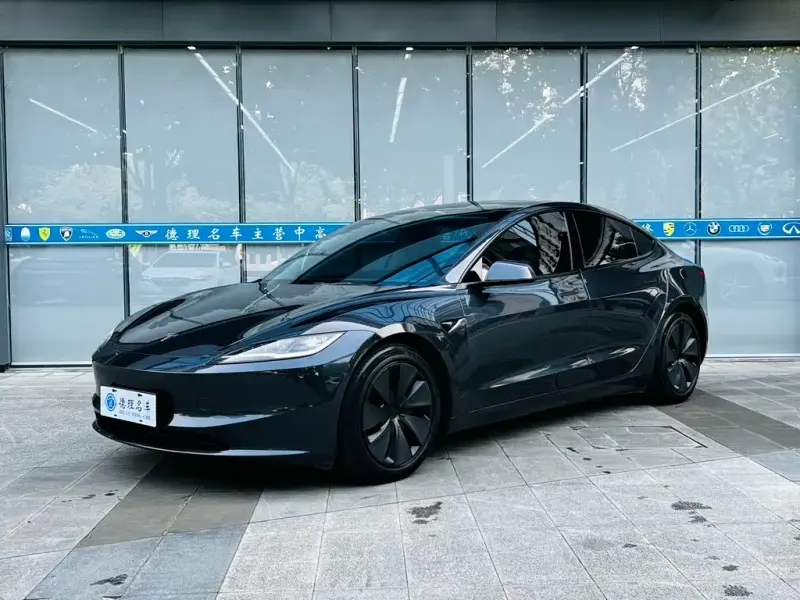 Tesla Model 3, 2024