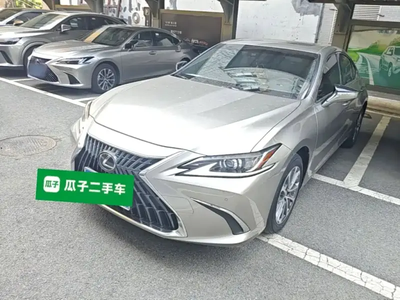 Lexus ES, 2023 — фото 1