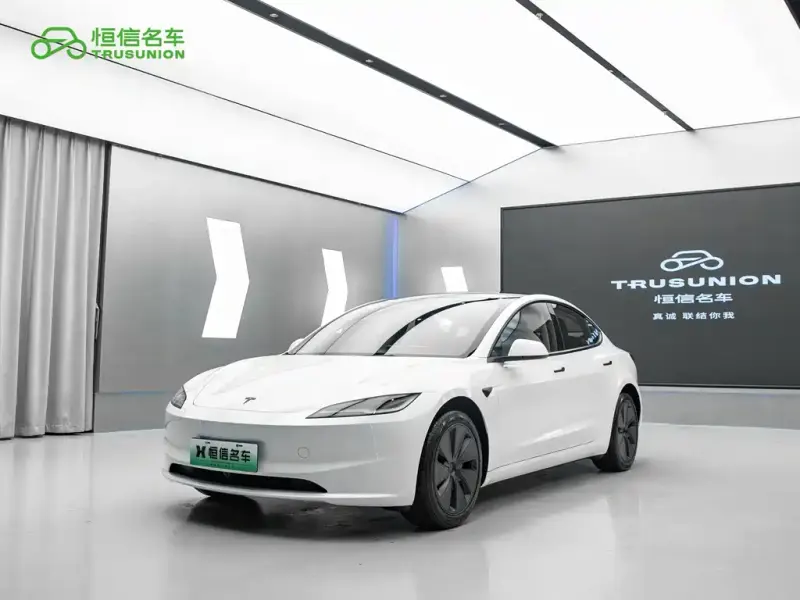 Tesla Model 3, 2026