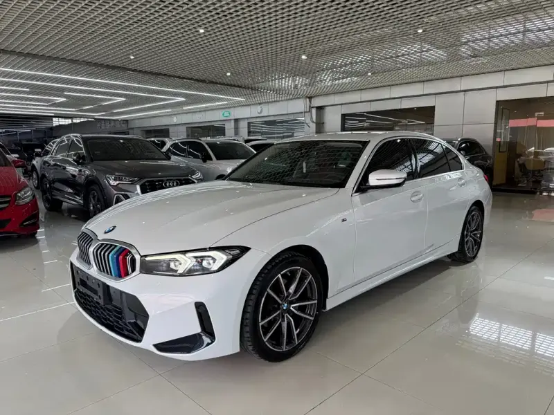 BMW 3 Series, 2023
