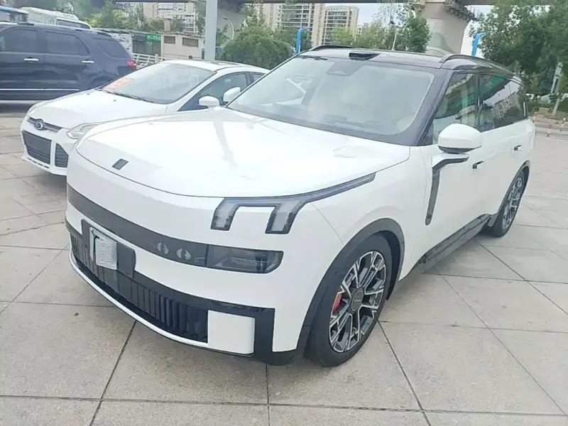Lynk & Co 900, 2026