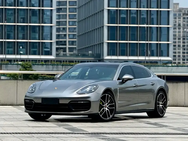 Porsche Panamera, 2022