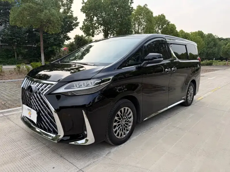 Lexus LM, 2021