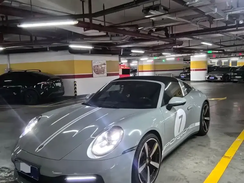 Porsche 911, 2021