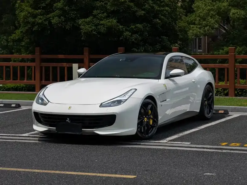 Ferrari GTC4Lusso, 2019