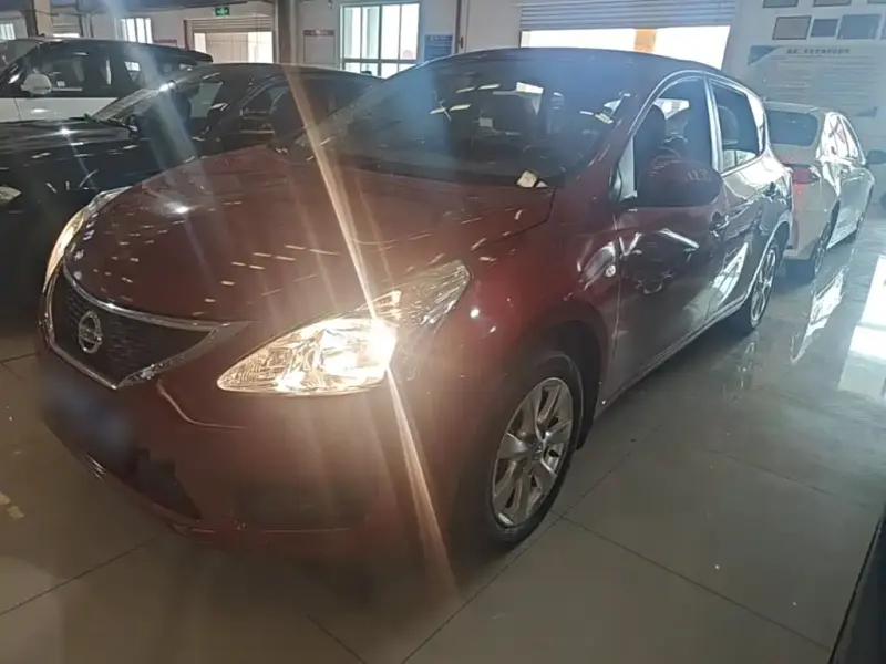 Nissan Tiida, 2015 — фото 1