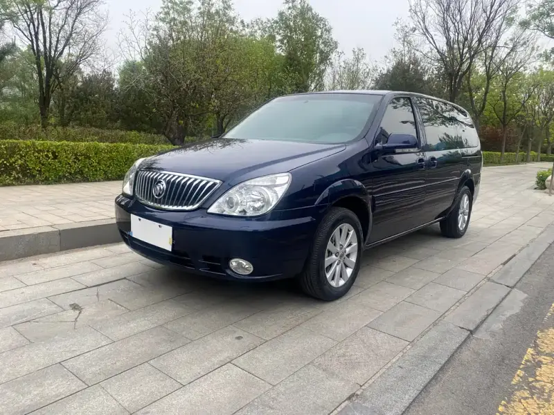 Buick GL8, 2013
