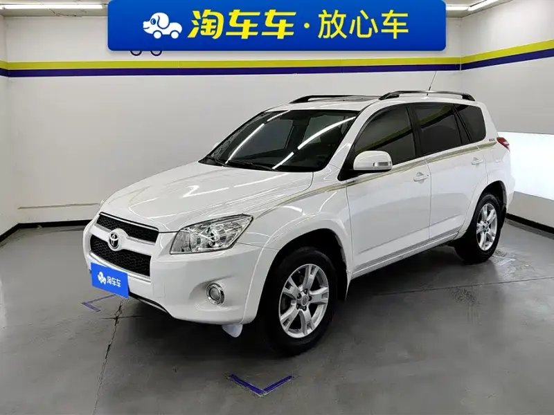 Toyota RAV4, 2011 — фото 1