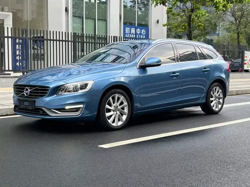 Volvo V60, 2015