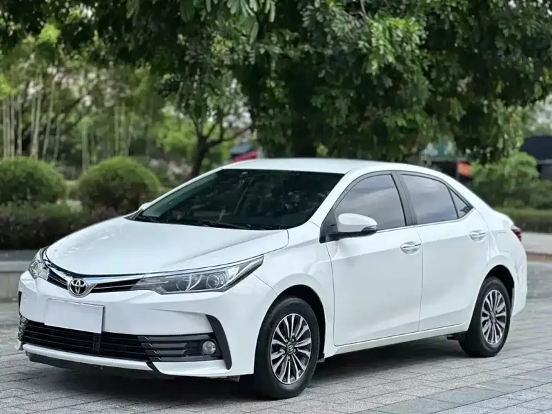 Toyota Corolla, 2019 — фото 1