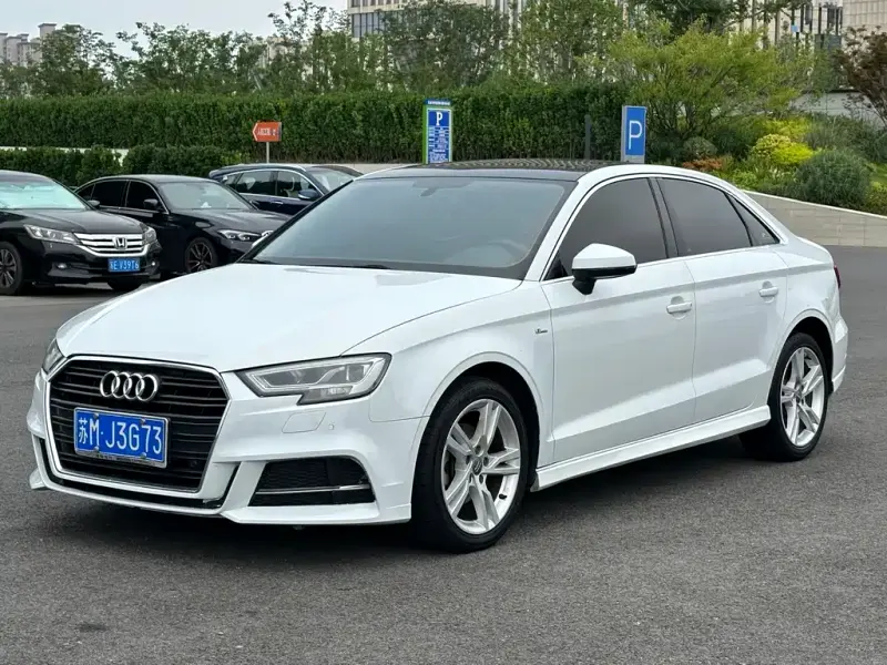 Audi A3, 2019 — фото 1