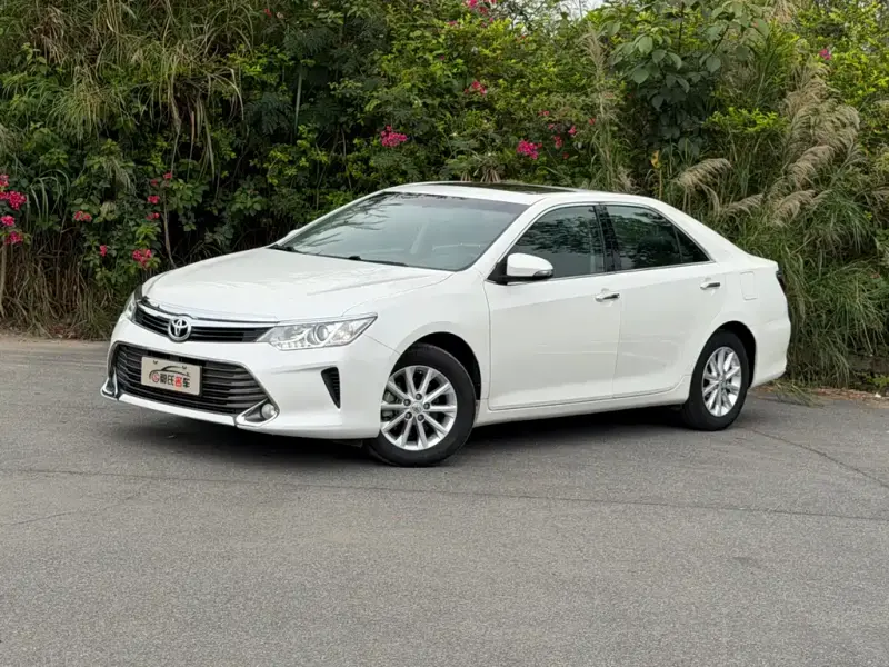 Toyota Camry, 2015