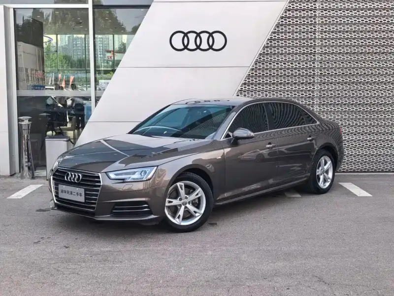 Audi A4L, 2017 — фото 1