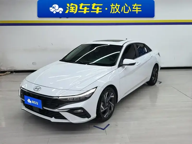 Hyundai Elantra, 2025