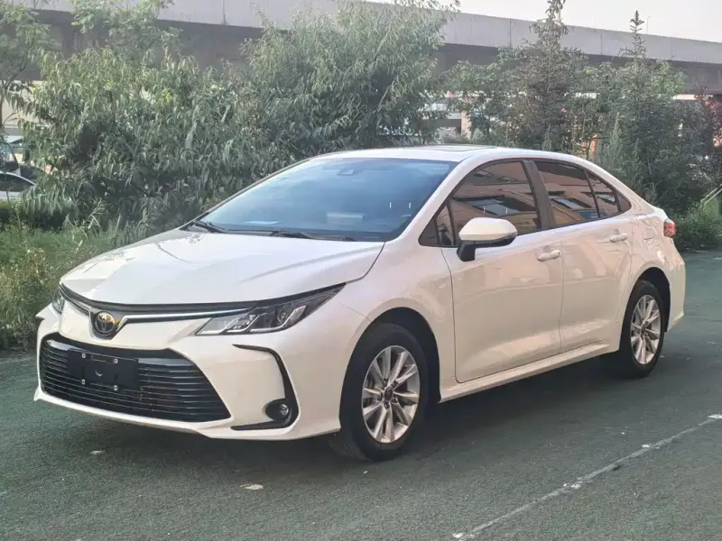 Toyota Corolla, 2023 — фото 1