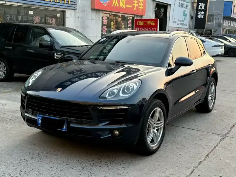 Porsche Macan, 2015