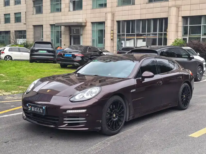 Porsche Panamera, 2012