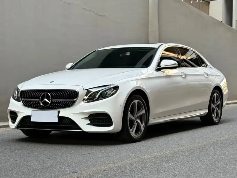 Mercedes-Benz E-Class, 2018 — фото 1