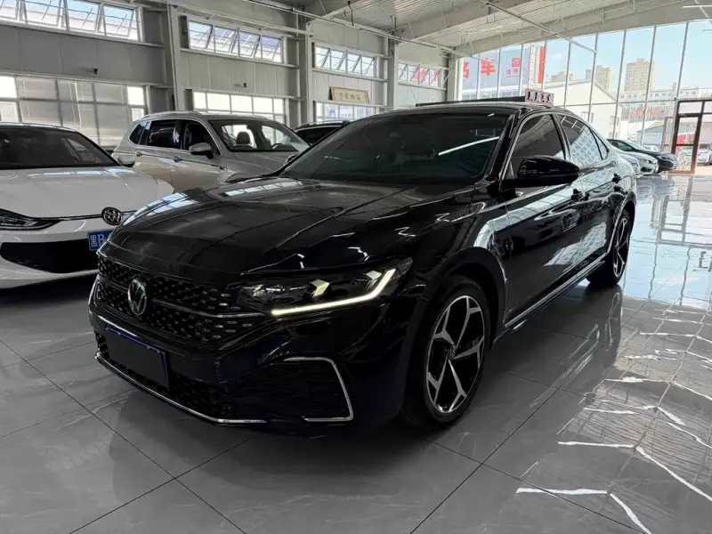 Volkswagen Passat, 2023