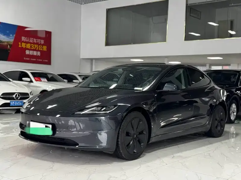 Tesla Model 3, 2025