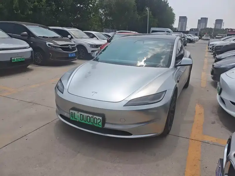 Tesla Model 3, 2023