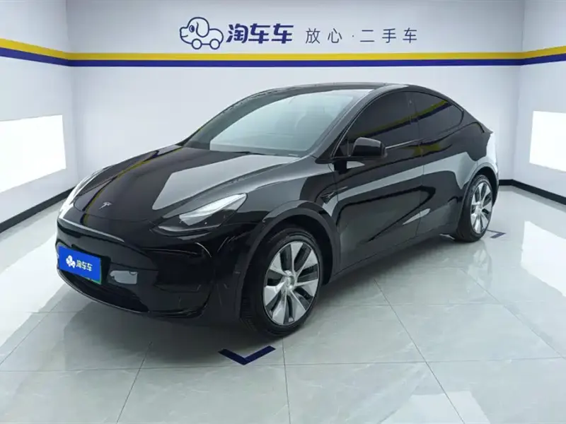 Tesla Model Y, 2022