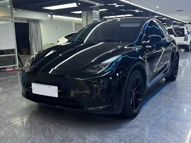 Tesla Model Y, 2022