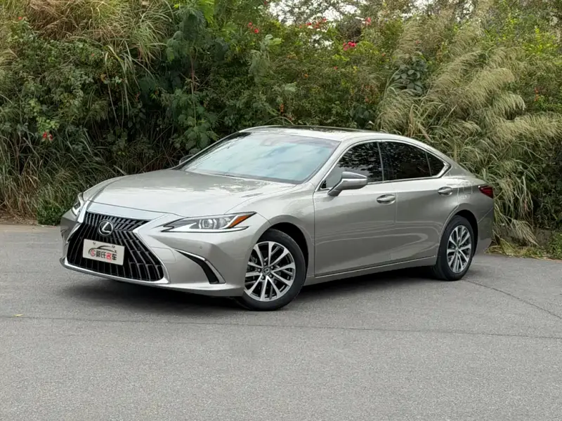 Lexus ES, 2022 — фото 1