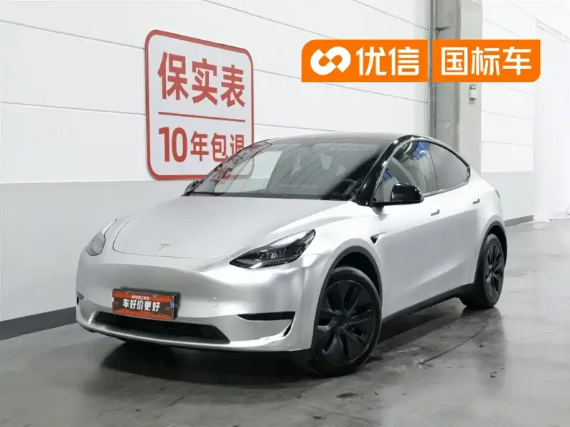 Tesla Model Y, 2024