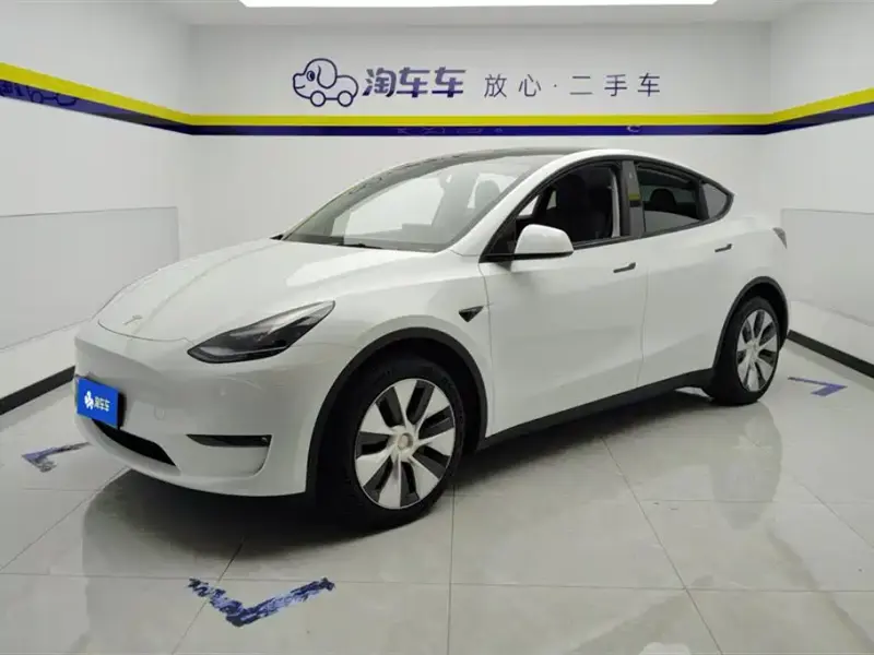 Tesla Model Y, 2023