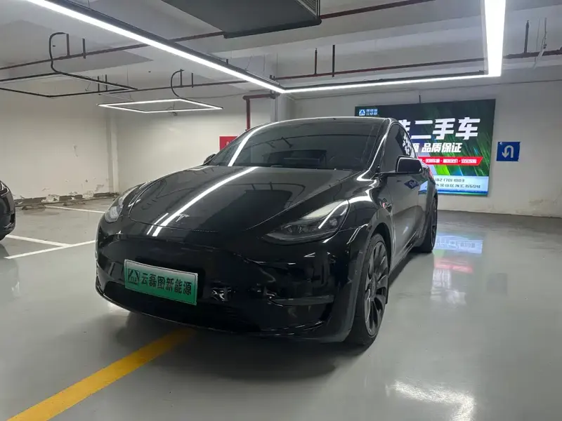 Tesla Model Y, 2023