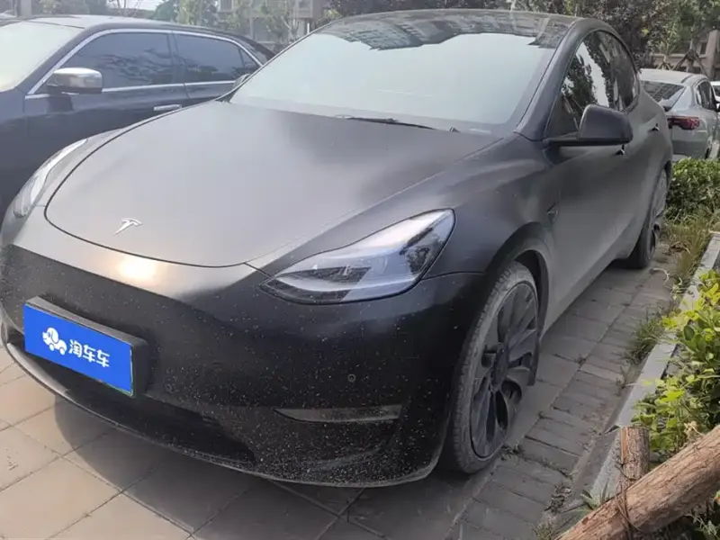 Tesla Model Y, 2024
