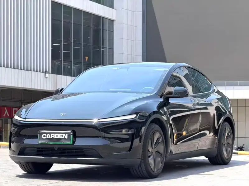 Tesla Model Y, 2025