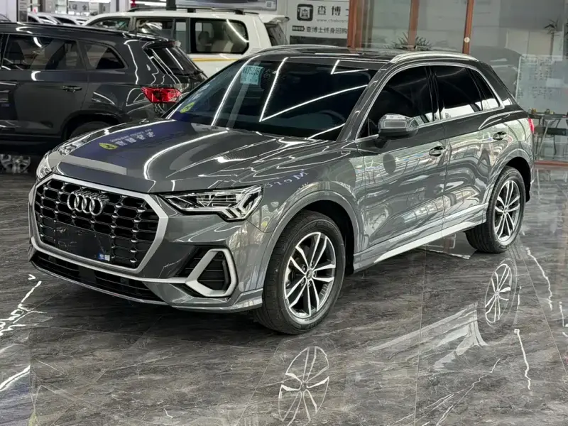 Audi Q3, 2022 — фото 1