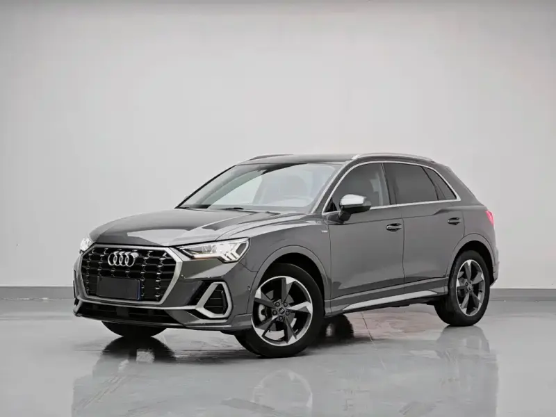 Audi Q3, 2023 — фото 1
