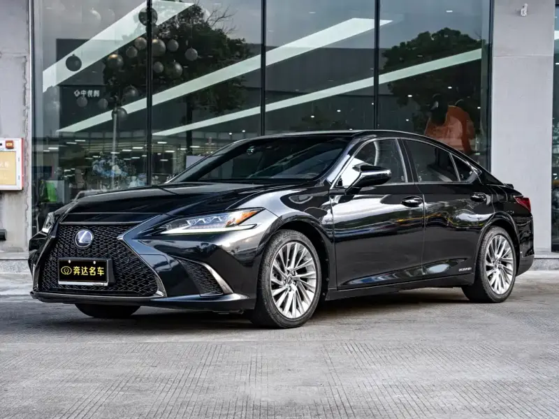 Lexus ES, 2019 — фото 1