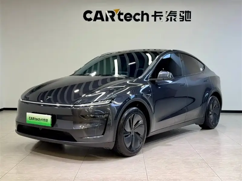 Tesla Model Y, 2025