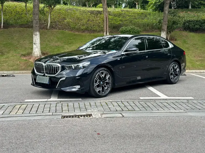 BMW 5 Series, 2024