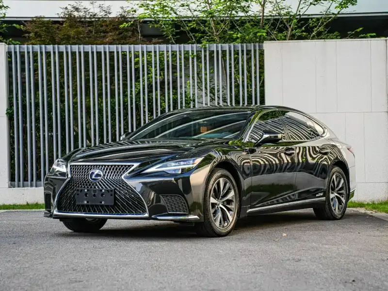 Lexus LS, 2023