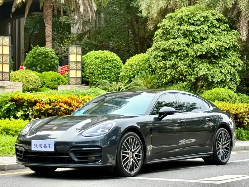 Porsche Panamera, 2023