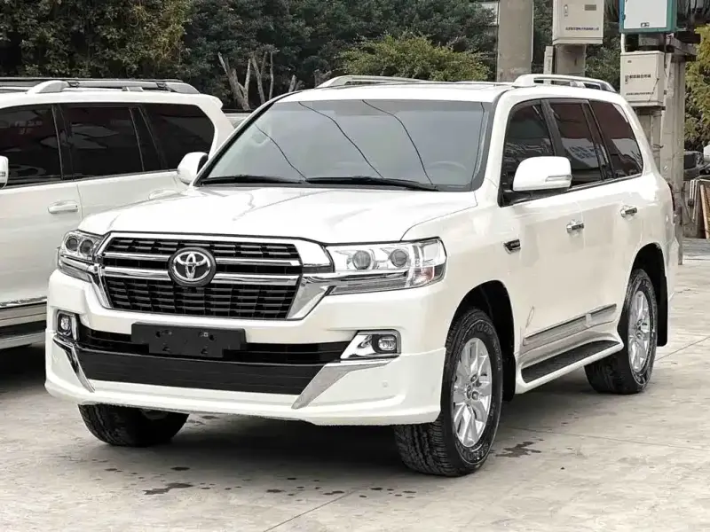Toyota Land Cruiser, 2023 — фото 1